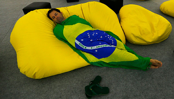 Brazil-flag-sleeping-2017-R-600