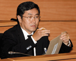 Thailand’s new finance minister, Surapong Suebwonglee