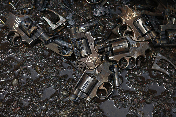 guns dismantled-R-600