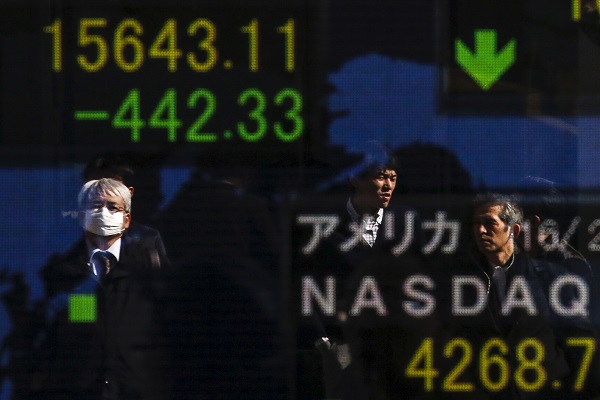 Japan investors-R-600