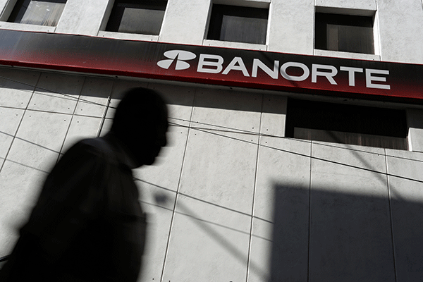 Banorte-shadow-R-600