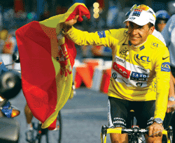 CSC-Saxo Bank was at the head of the peloton, because one of its riders, the diminutive Carlos Sastre, was wearing the coveted maillot jaune and was about to win the race