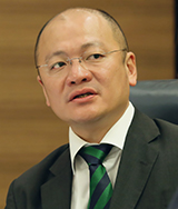 160x186Fred Teng Standard Chartered