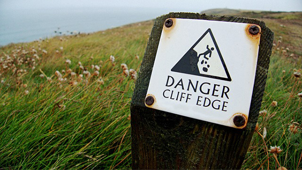 danger cliff edge-600