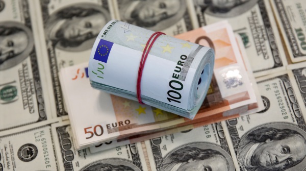 Euro dollar-R-600