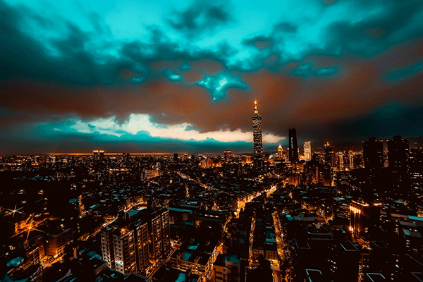 taipei cityscape clouds-600