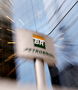 Petrobras-logo-blur-R-160x186