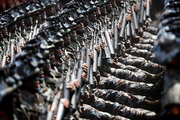 North-Korea-military-parade-R-600