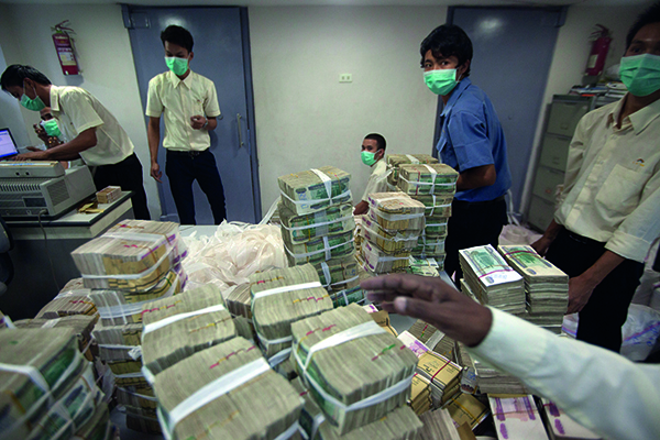 Myanmar money-600
