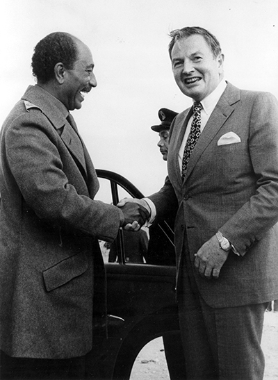 David Rockefeller_Anwar Sadat_Egypt_1974_400