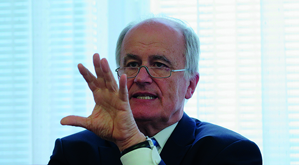 Karl Sevelda hand-600