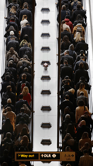crush-crowd-escalators-R-300.