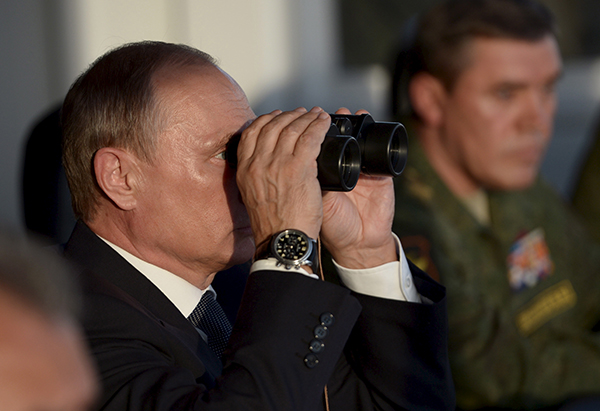 Vladimir Putin binoculars-R-600