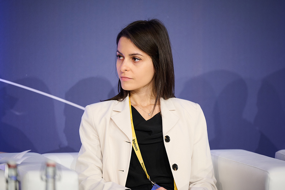 Silvia-Tardia-Intesa-Sanpaolo-Banca-IMI-CEE-forum-960.jpg