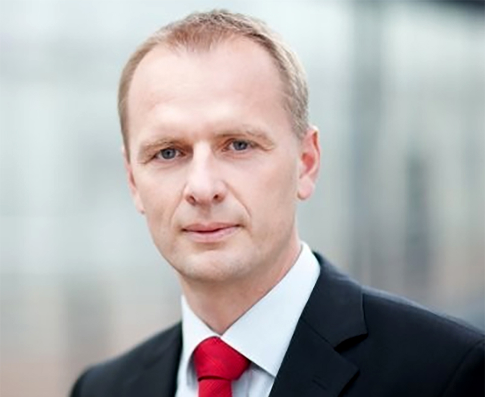 Oliver Eichmann-960.jpg