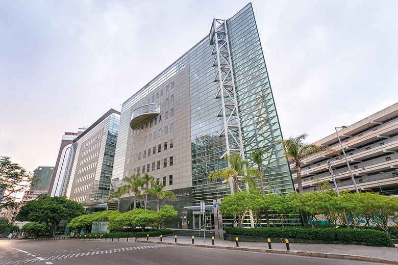 BLOM-BANK-building-780