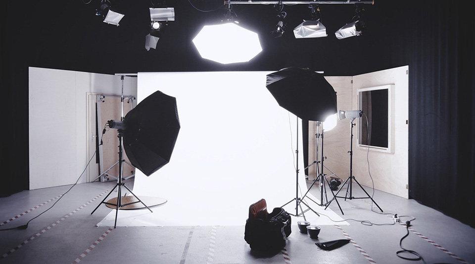 spotlight-empty-photgraphy-960.jpg