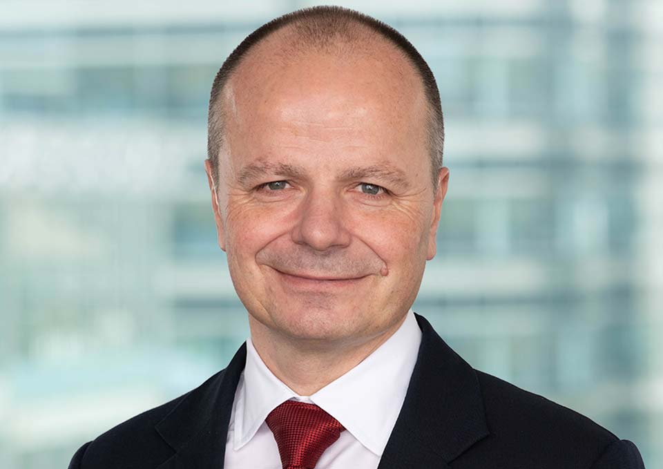 ewen-stevenson-HSBC-official-960.jpg