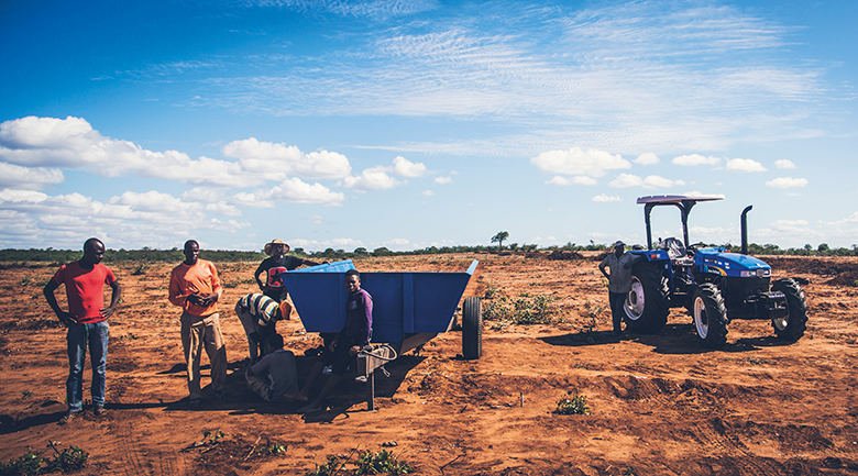 Community farming at Karingani_780