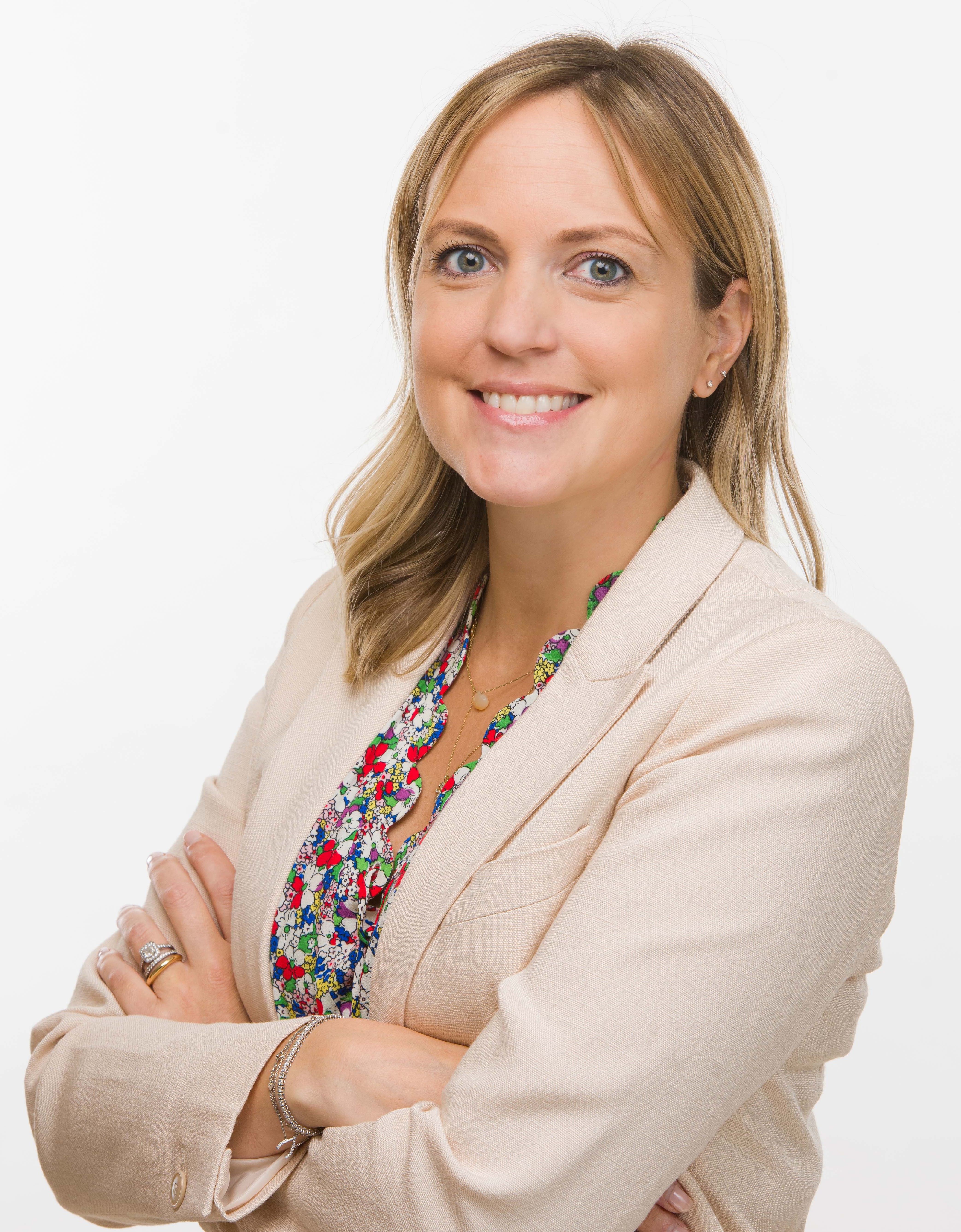 Alyson Henshaw, HSBC Oman.jpg