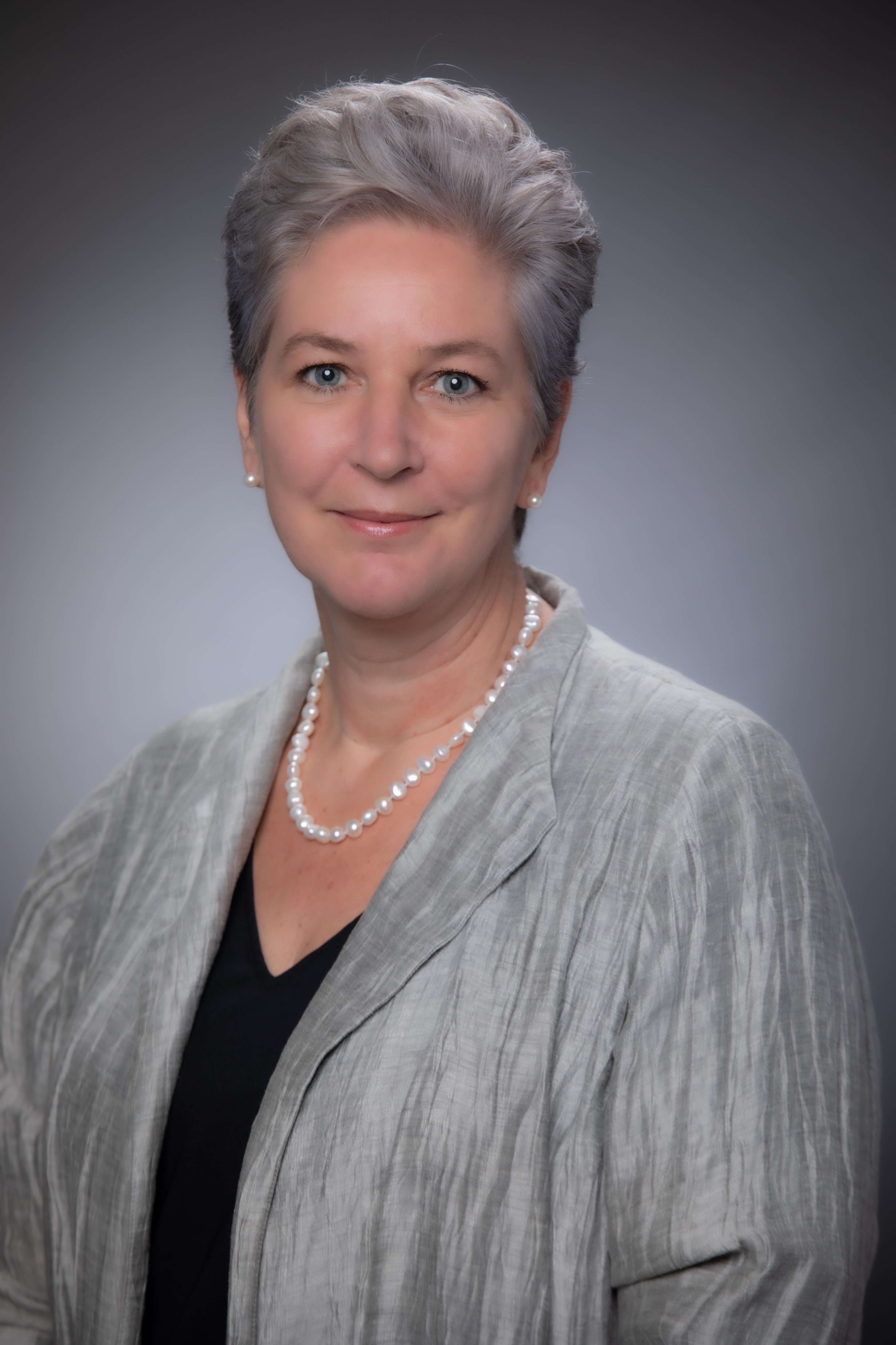 IsabelSchmidt BNYMellon.jpg