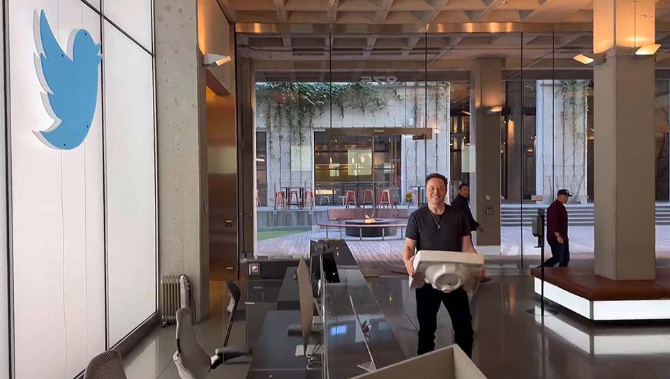 Elon-Musk-Twitter-sinkGetty-960.jpg