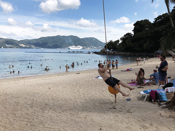 bitcoin-beach-3-600