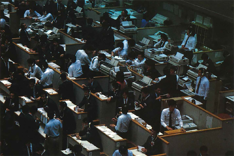 Tokyo_stock exchange_780