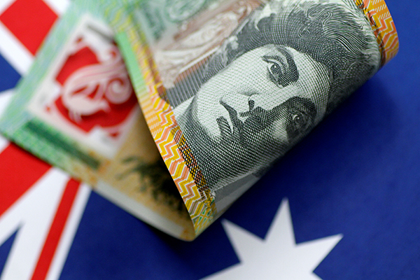 Australian-dollar-R-600