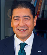 Hisham-Ezz-El-Arab-standing-160x186